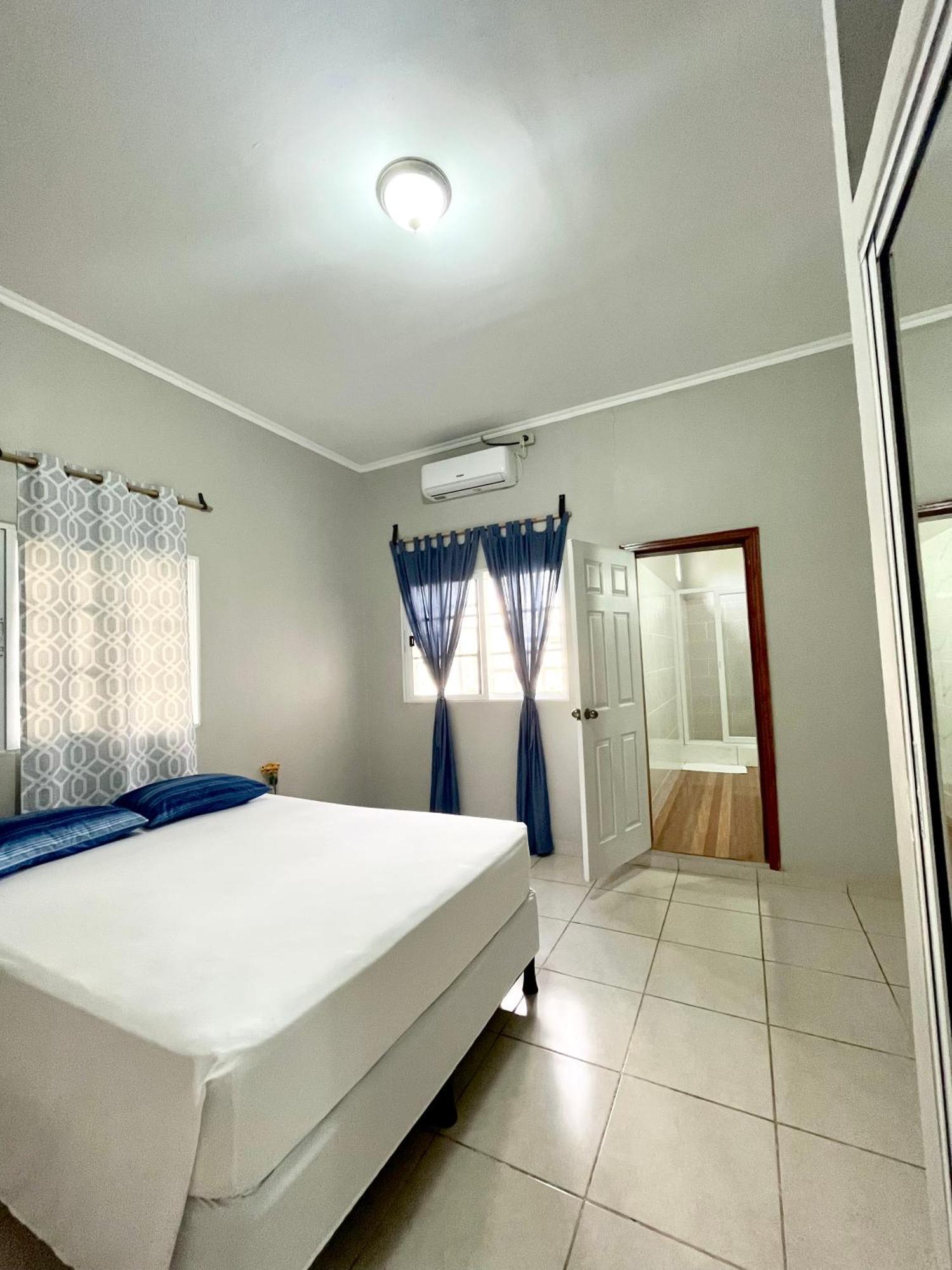 Mangohosting Hotel Comayagua Luaran gambar